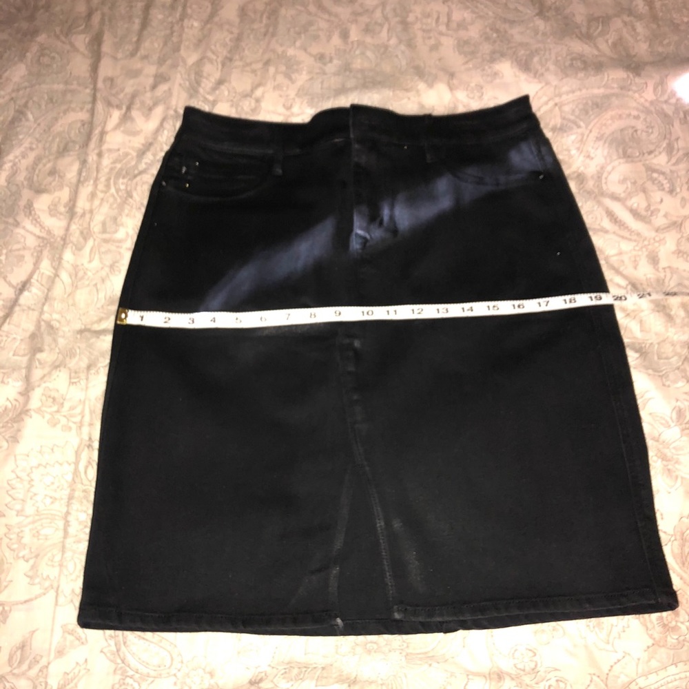 Skinnygirl Black Jean Skirt Size 10 - Picture 9 of 14